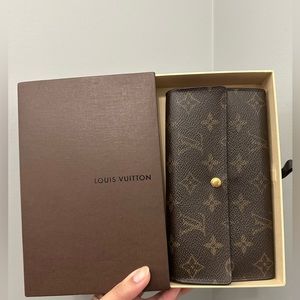 Authentic Louis Vuitton Wallet with Box